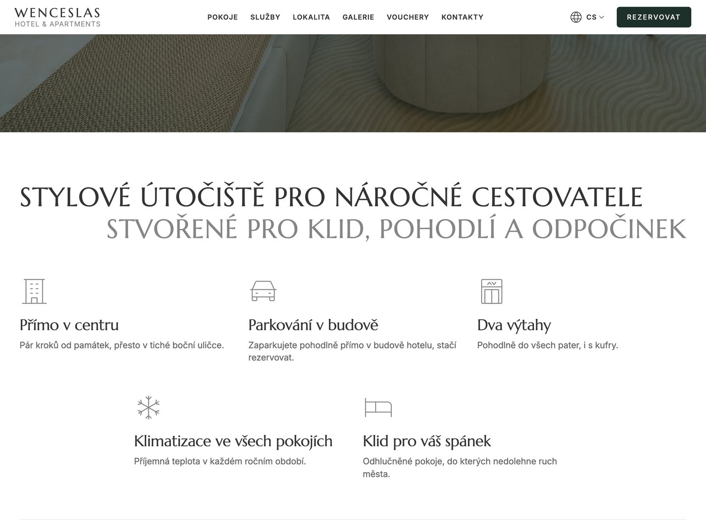 Přednosti hotelu v jedné řadě ikon